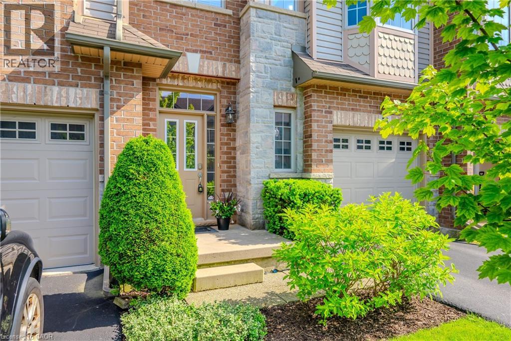 56 Liddycoat Ln, Hamilton, ON L9G 0A7