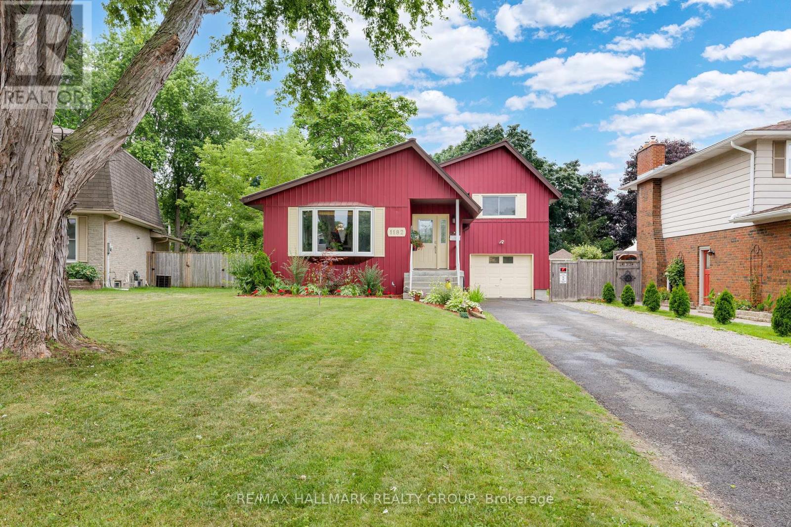 1182 Queensland Pl, Brockville, ON K6V 6A7
