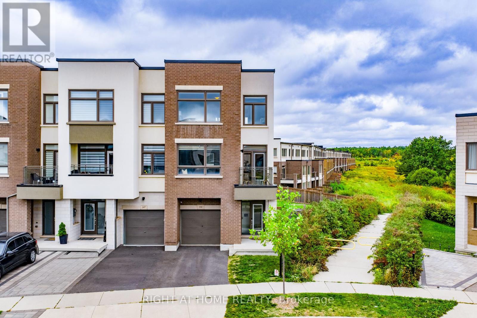 199 Fowley Dr, Oakville, ON L6H 0P3