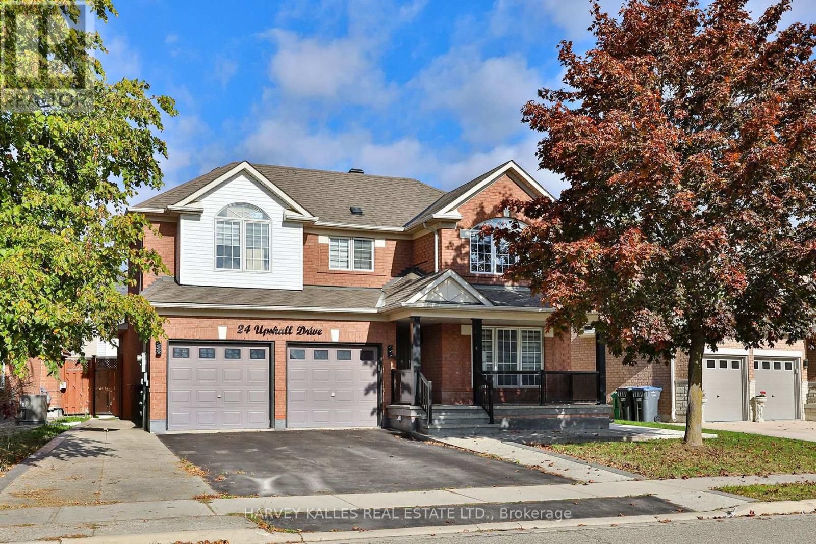 24 Upshall Dr, Brampton, ON L6P 1E1