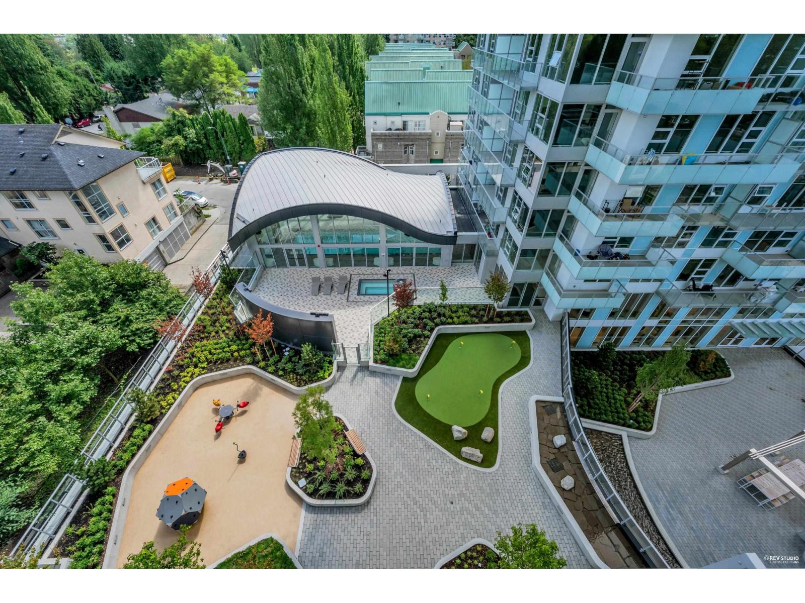 13778 100 Avenue Unit 805, Surrey, BC V3T 0V3