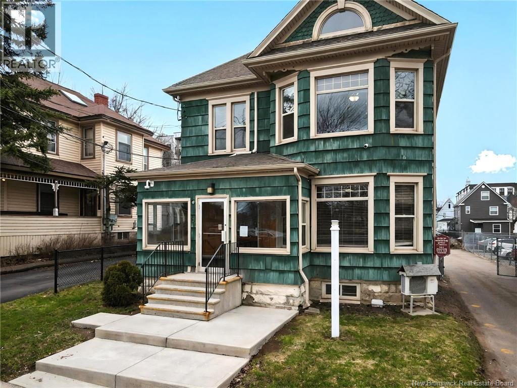 107 Cameron St, Moncton, NB E1C 5Y7