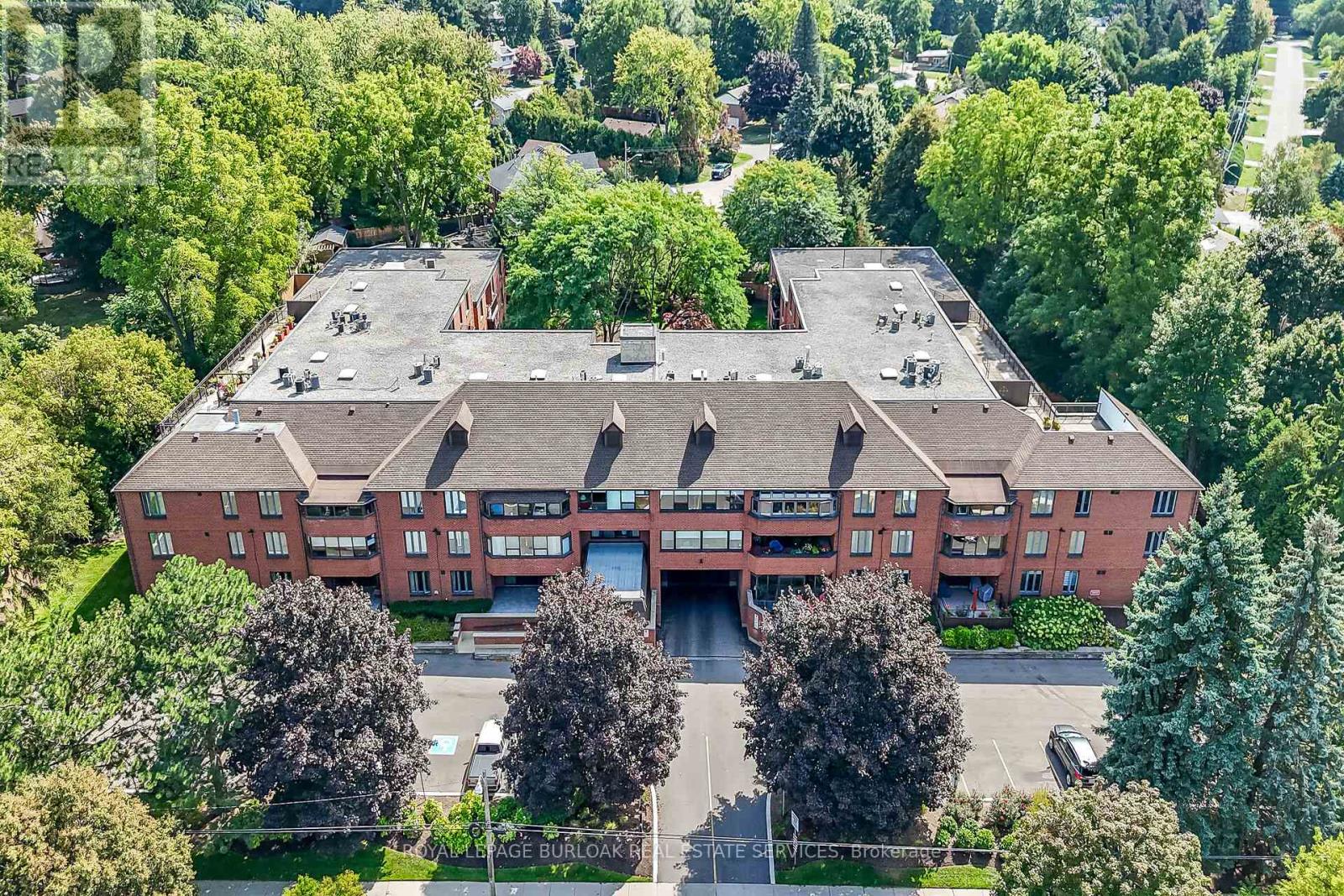 150 Wilson St W Ph1 St, Hamilton Ancaster, ON L9G 4E7