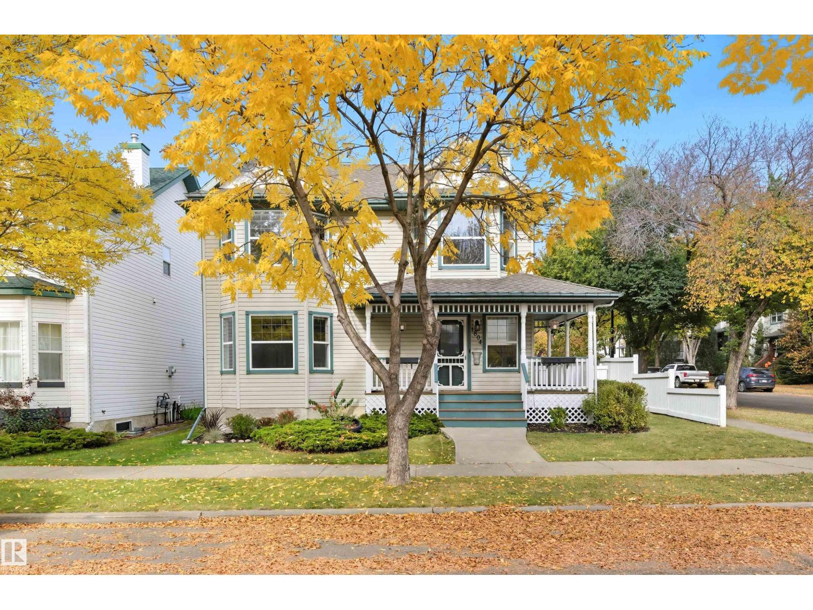 1804 Tanner Wd NW, Edmonton, AB T6R 2S6