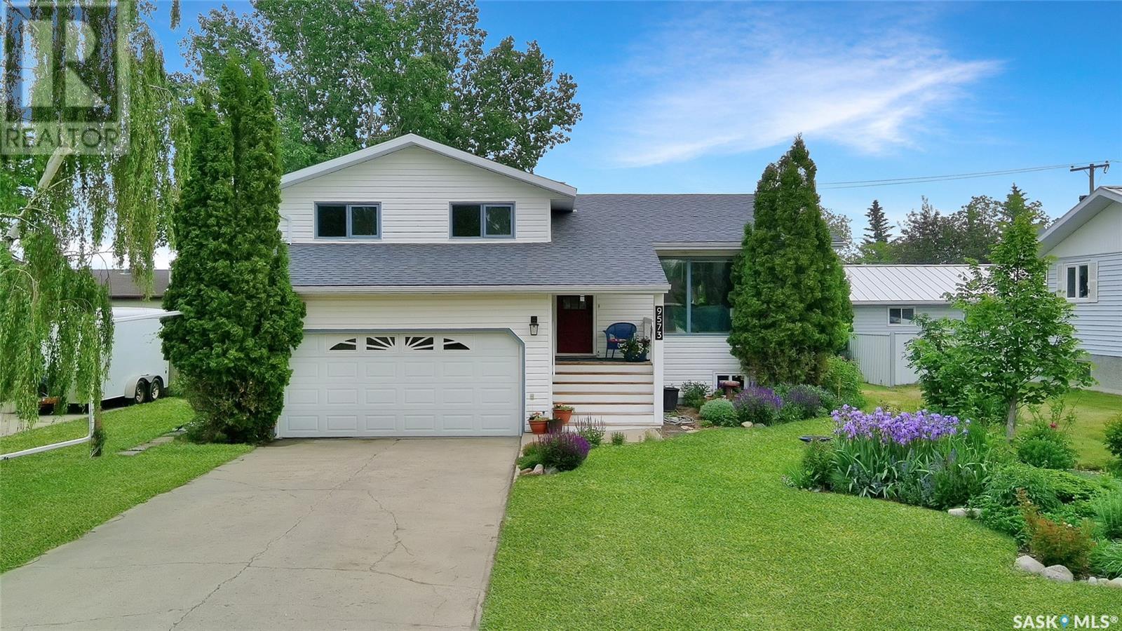9573 Roger Aldag Ave, Gull Lake, SK S0N 1A0