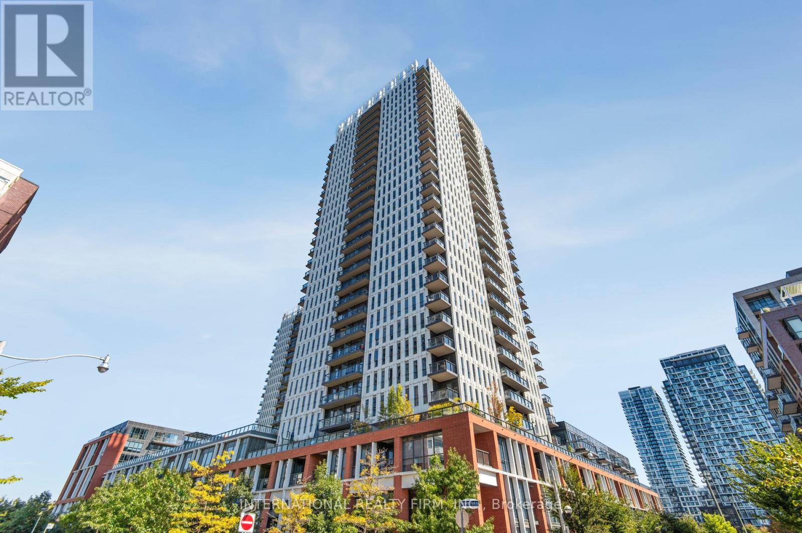 303 55 Regent Park Blvd, Toronto, ON M5A 3H6