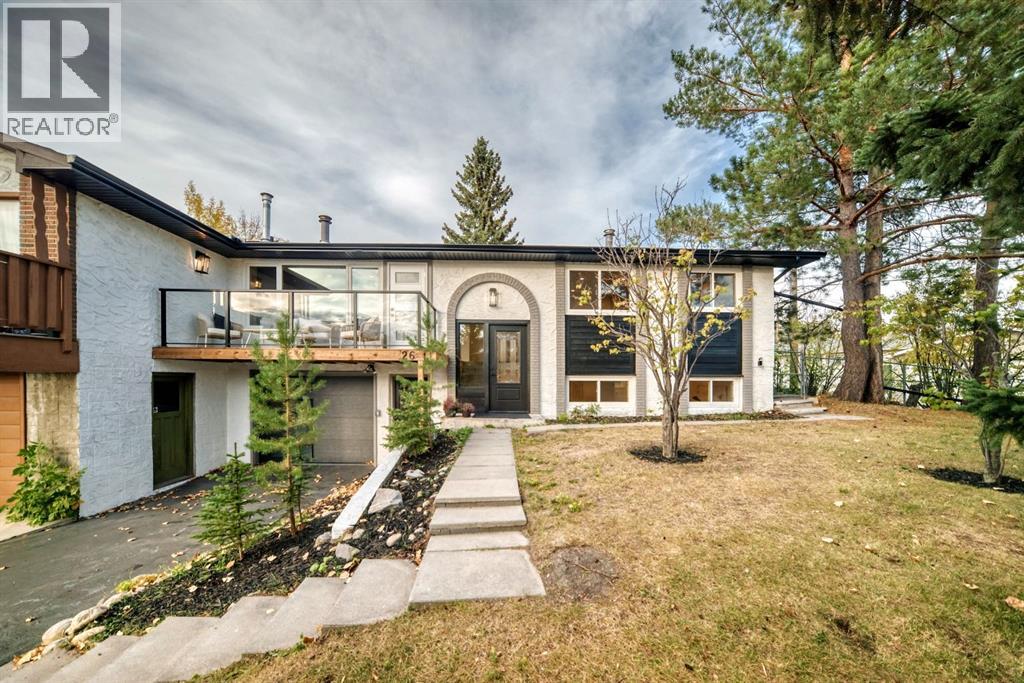 26 Dalgetty Pl NW, Calgary, AB T3A 1H9