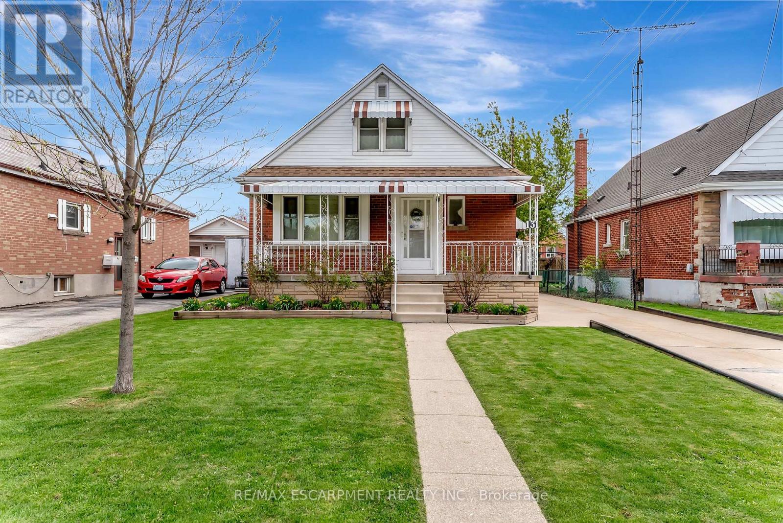 131 E 42nd St, Hamilton, ON L8T 3A2