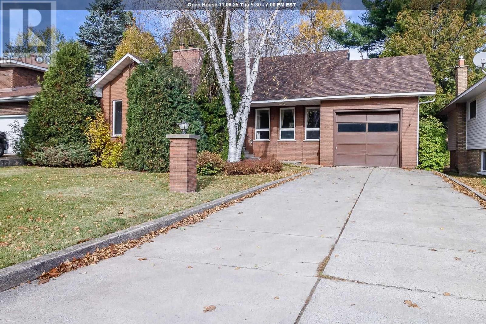 32 Ford St, Sault Ste. Marie, ON P6A 4N4