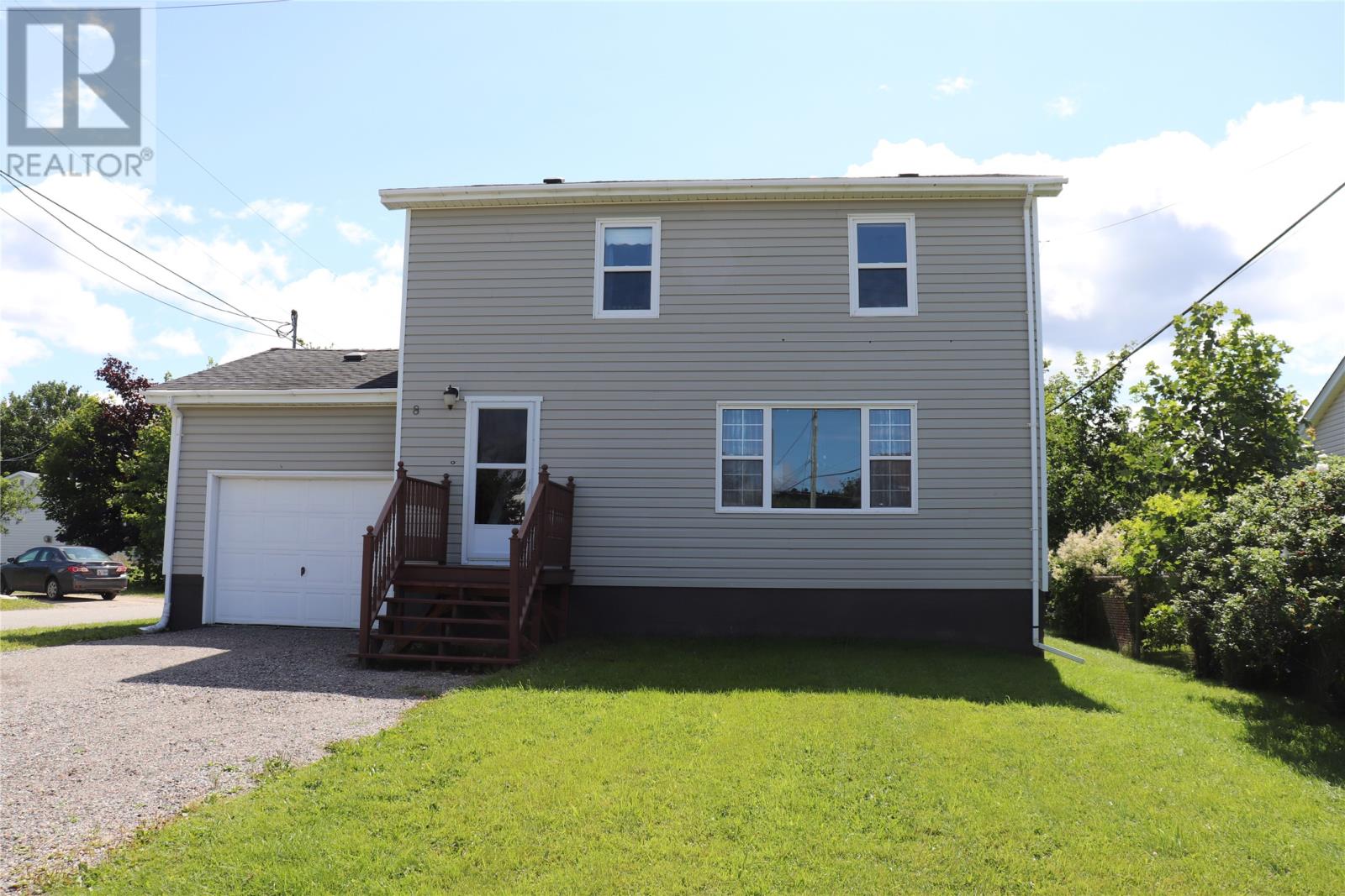 8 Whites Ave, Stephenville, NL A2N 1M3