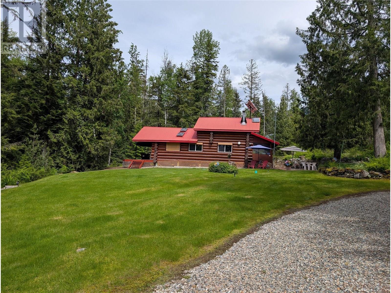 1363 Bourne Cres, Seymour Arm, BC V0E 2V2