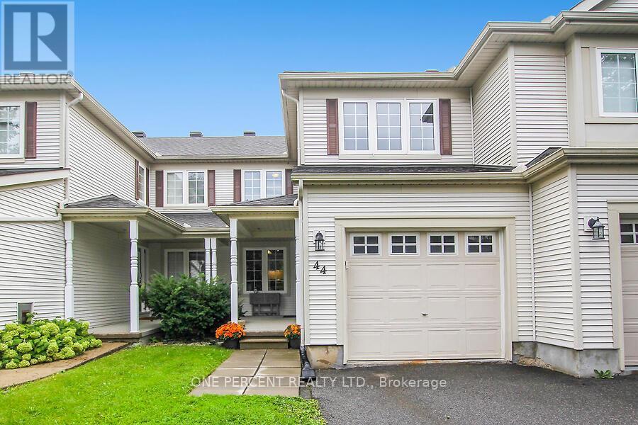 44 Fieldberry, Ottawa, ON K2J 5E8