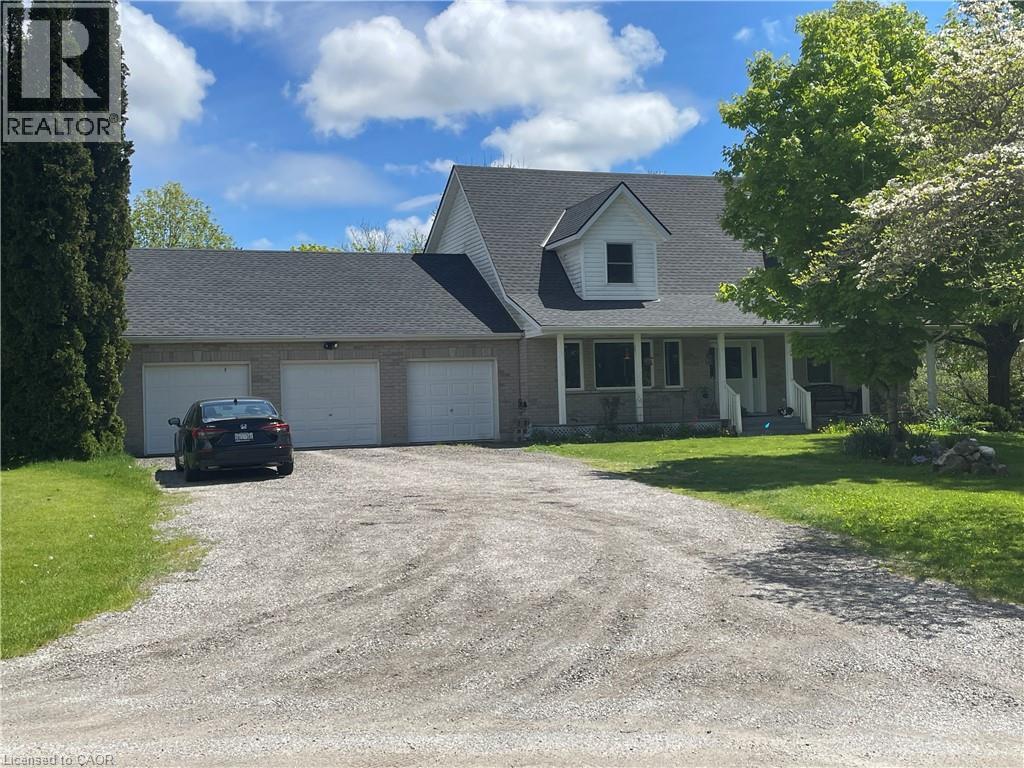 156 Charlton St, Lynedoch, ON N4B 2W4