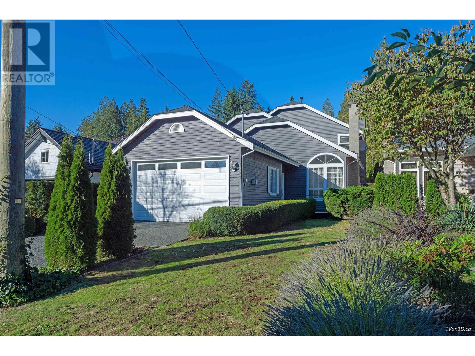 1072 Clements Ave, North Vancouver, BC V7R 2L4