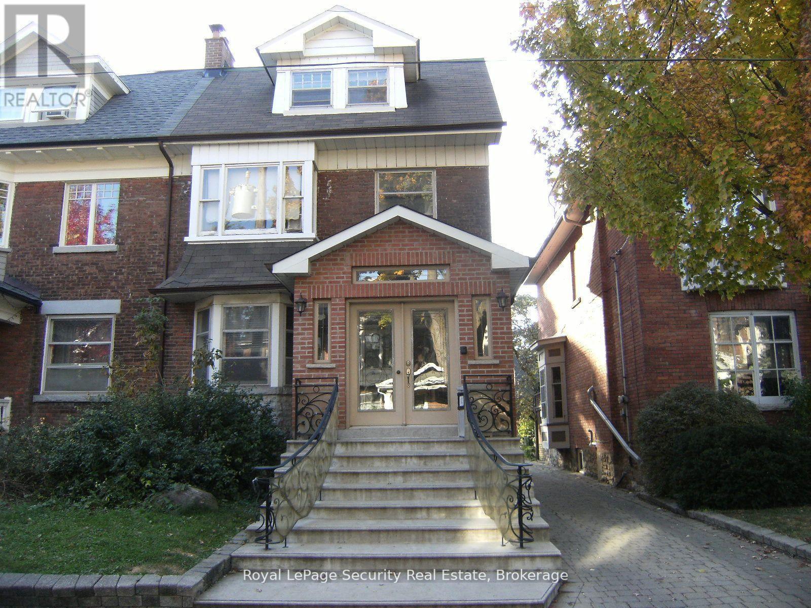 122 Delaware Ave, Toronto, ON M6H 2T1