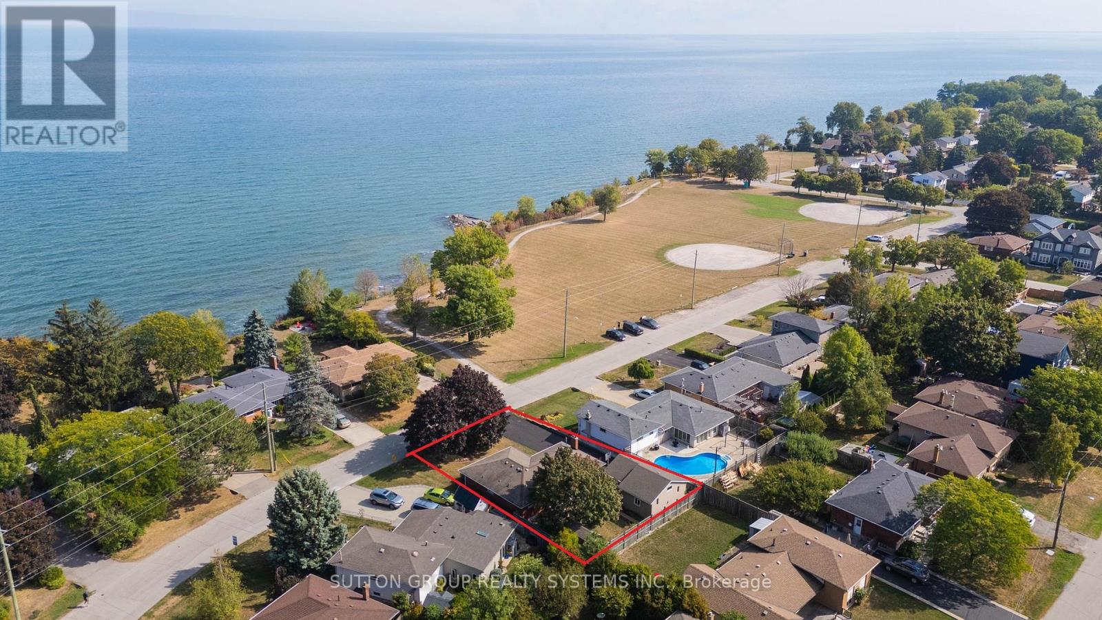 83 Lakeside Dr, Grimsby, ON L3M 2L4