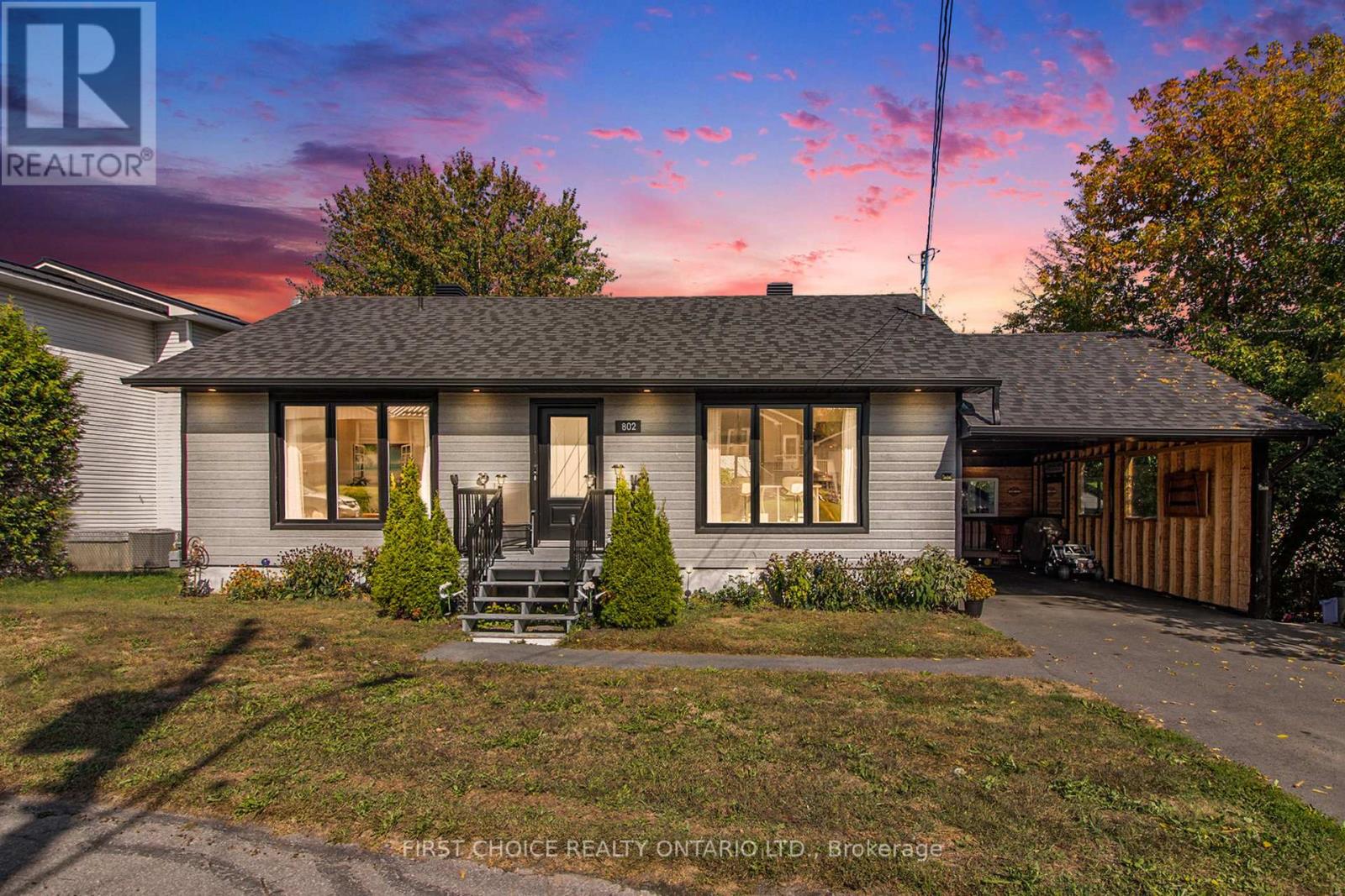 802 Chapman St, Clarence-Rockland, ON K4K 1E6