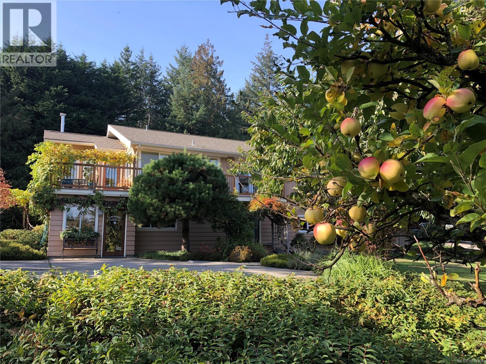 198 Saltspring Way, Salt Spring, BC V8K 2G2