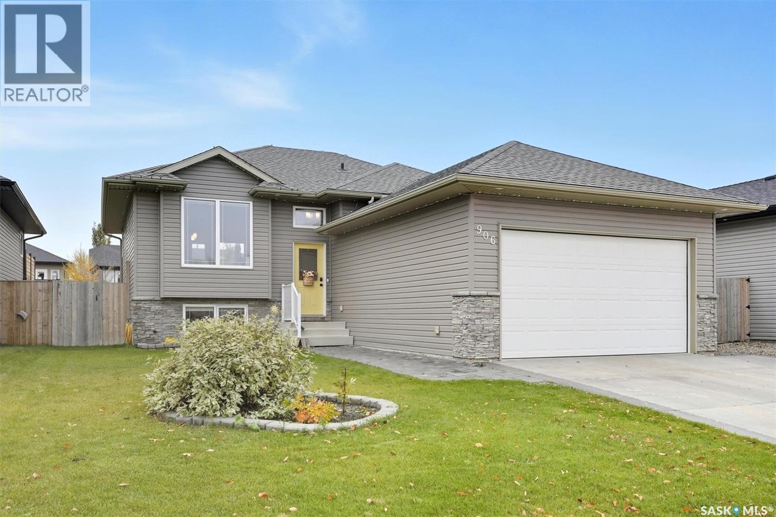 906 4 Street South, Martensville, SK S0K 2T1