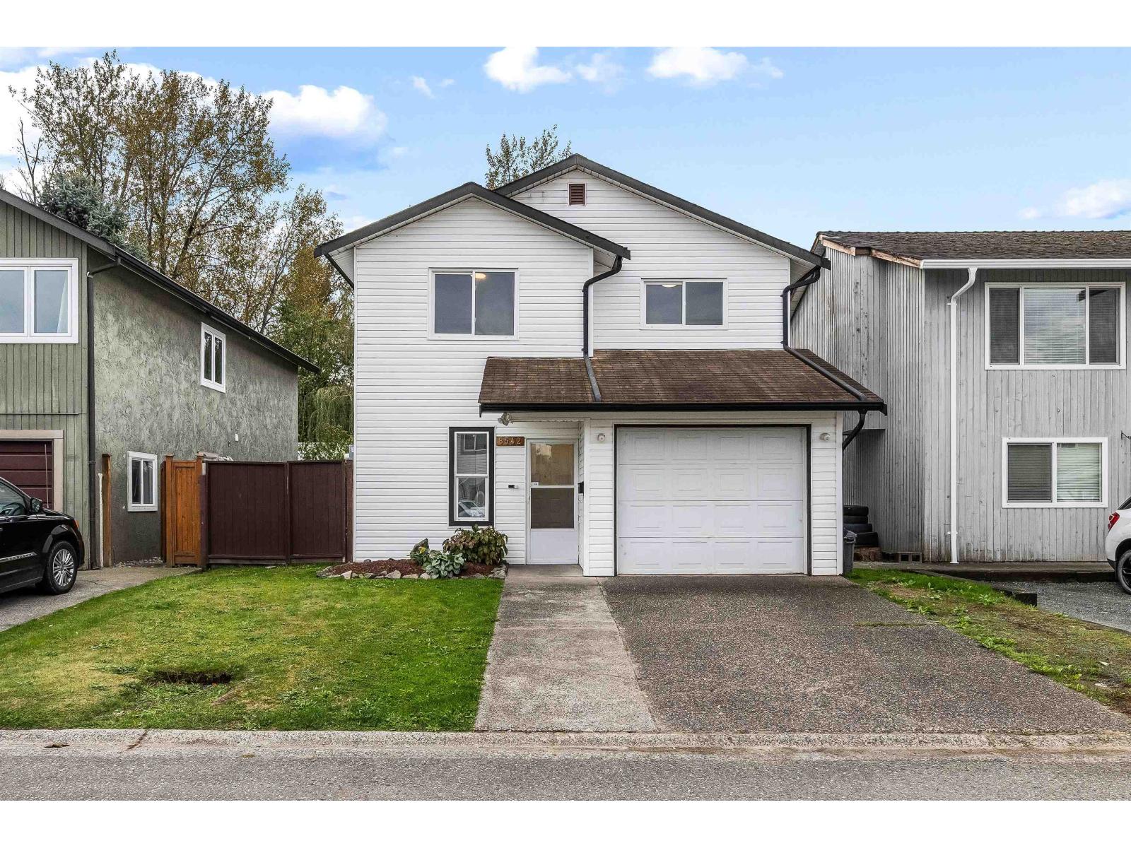 8542 Mccutcheon Avenuechilliwack Proper S, Chilliwack, BC V2P 7K7