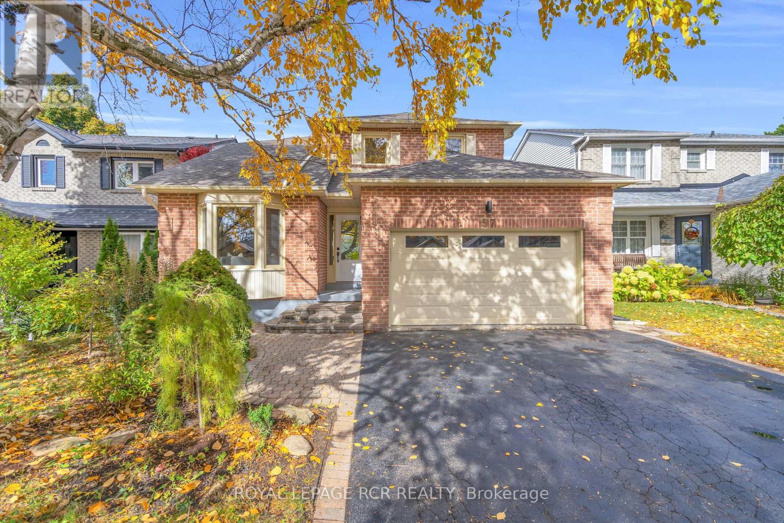 57 Closs Sq, Aurora, ON L4G 5H6