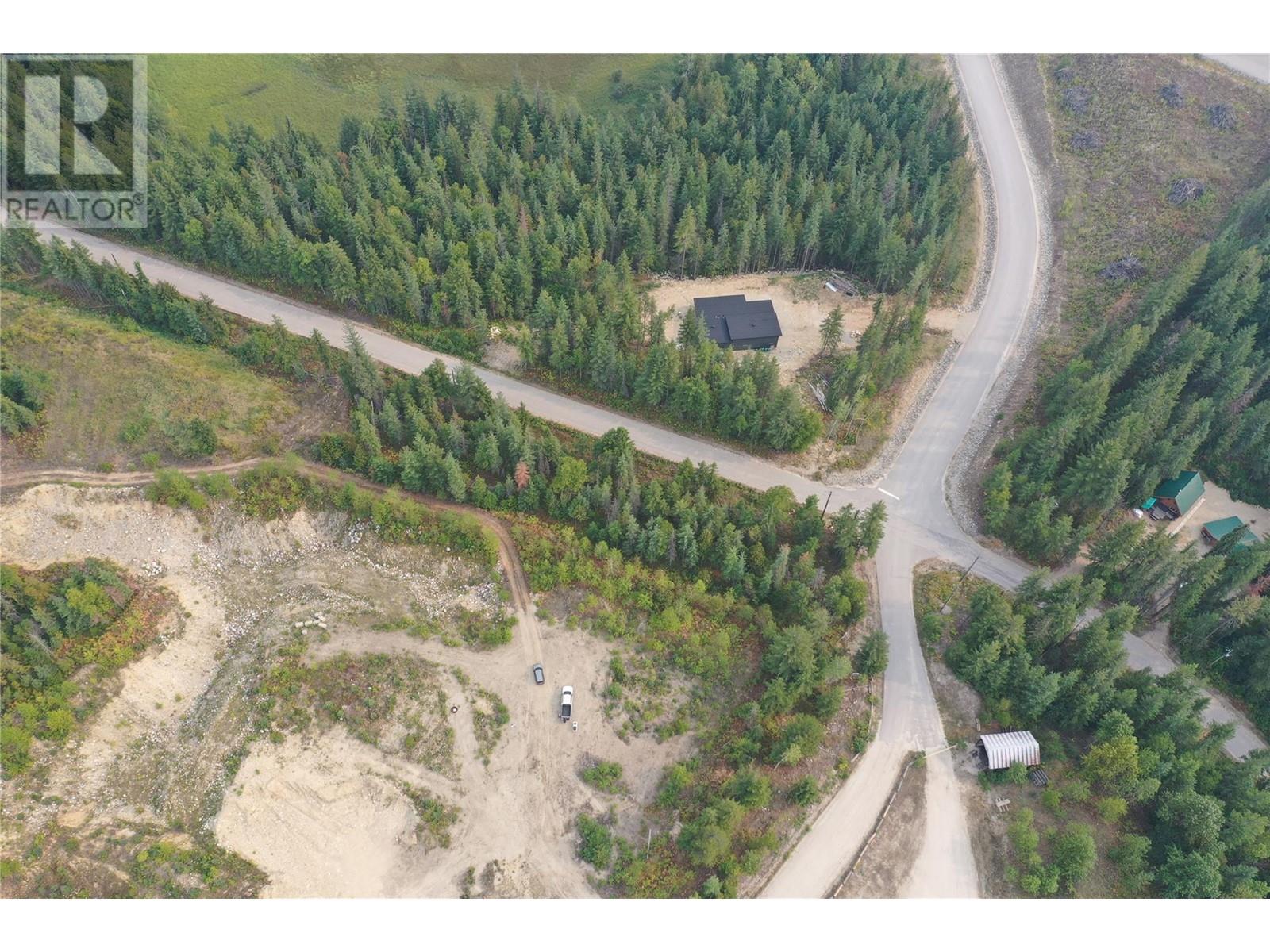 5597 Avoca Rd, Malakwa, BC V0E 2J0