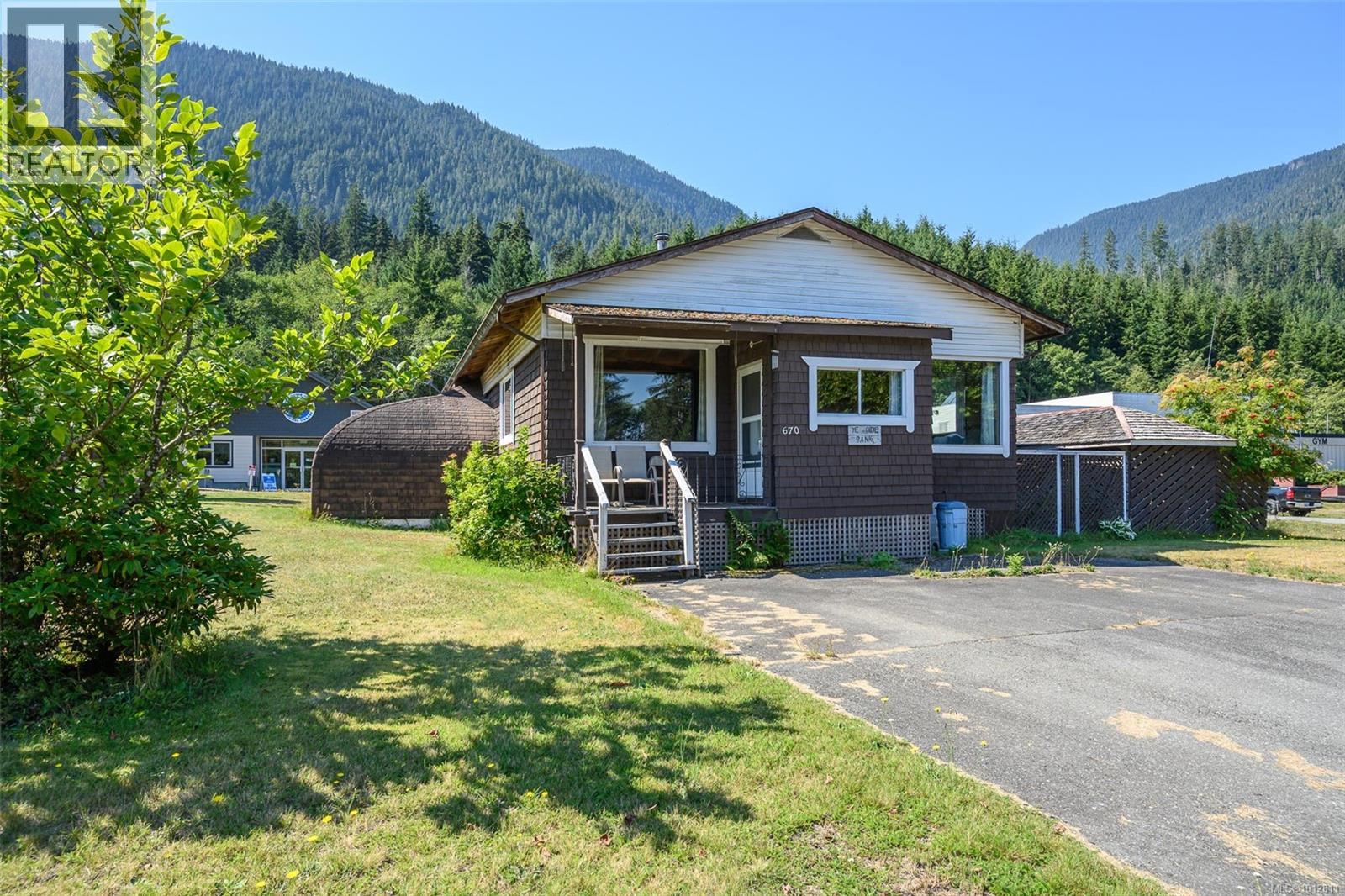 670 Kelsey Way, Sayward, BC V0P 1R0