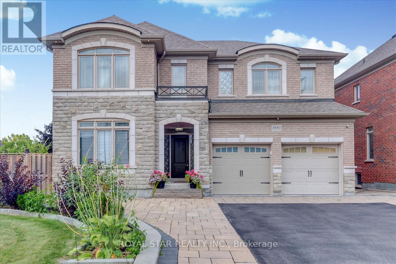 1881 Pine Grove Ave, Pickering, ON L1V 1K7