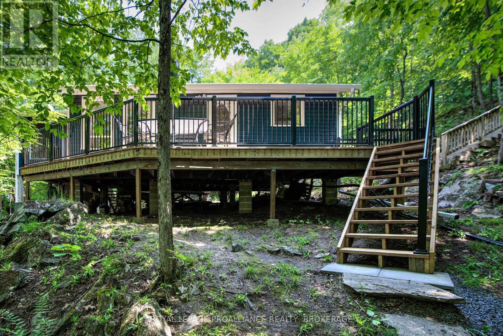 35 Whippoorwill Ln #b, South Frontenac, ON K0H 2L0