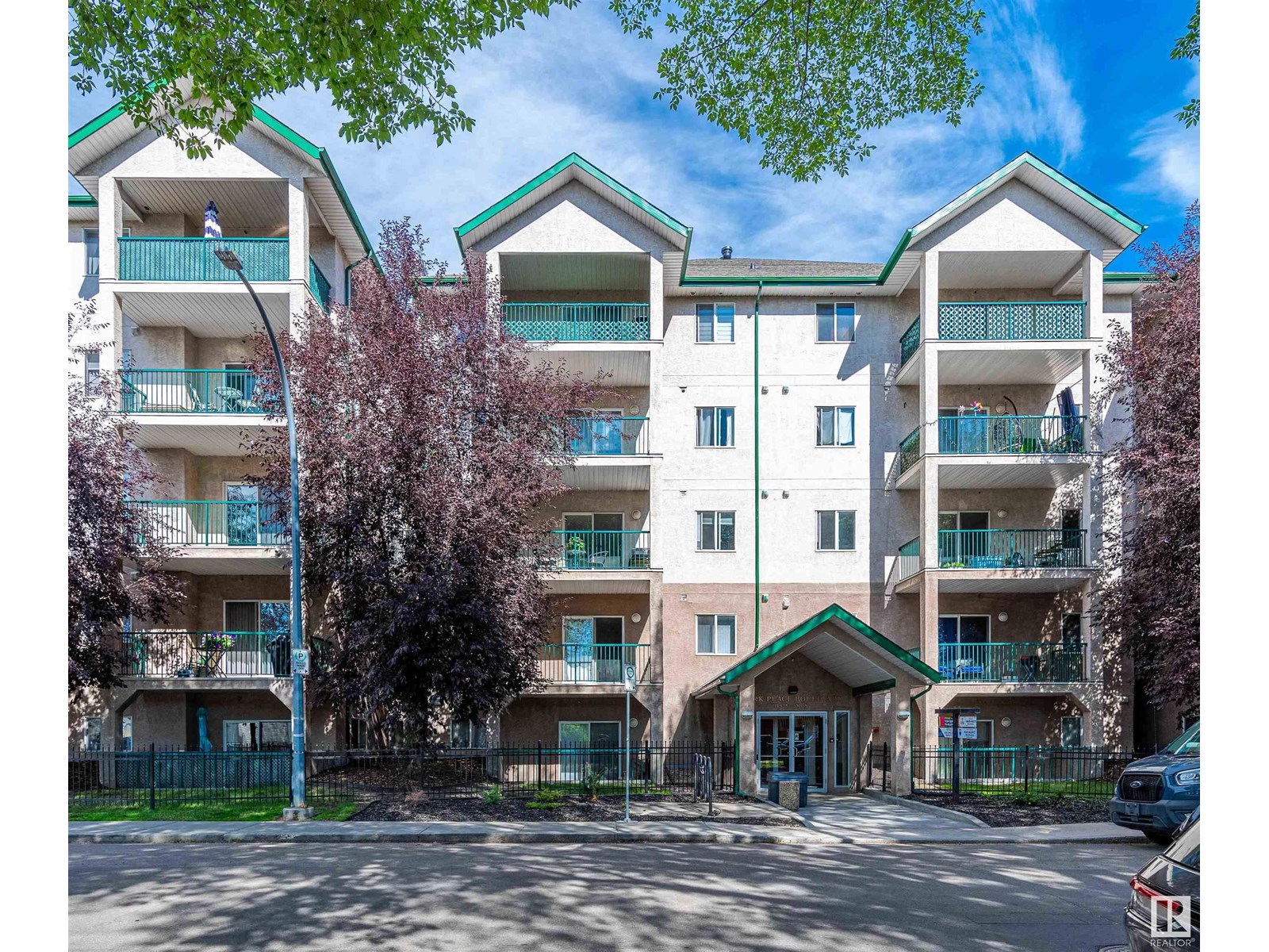 11325 83 Street Northwest #531, Edmonton, AB T5B 4W5