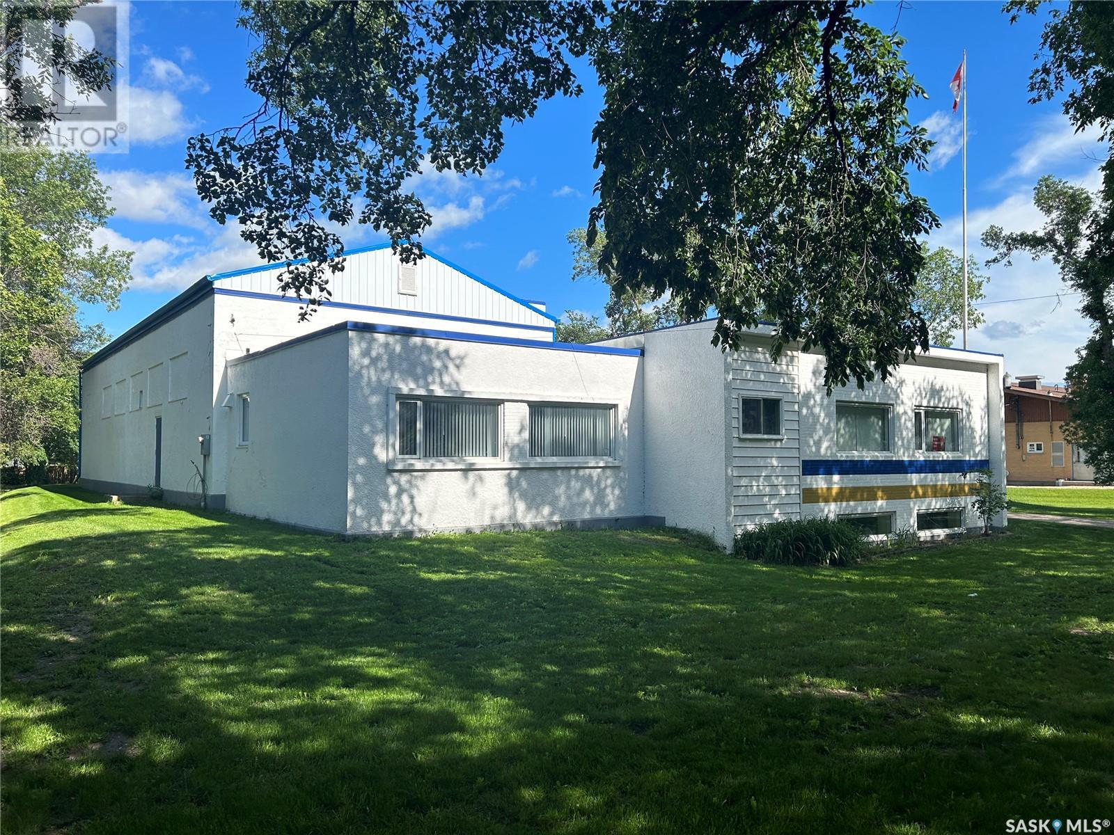 713 Stella St, Grenfell, SK S0G 2B0