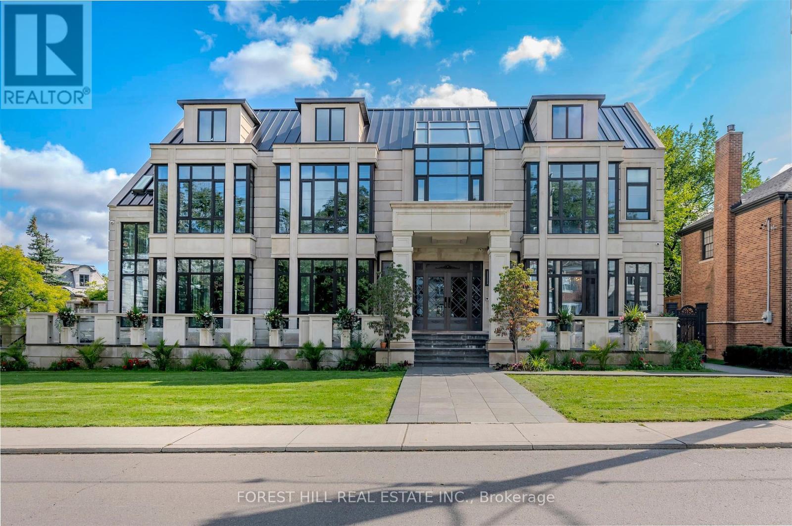 505 Russell Hill Rd, Toronto, ON M5P 2T1
