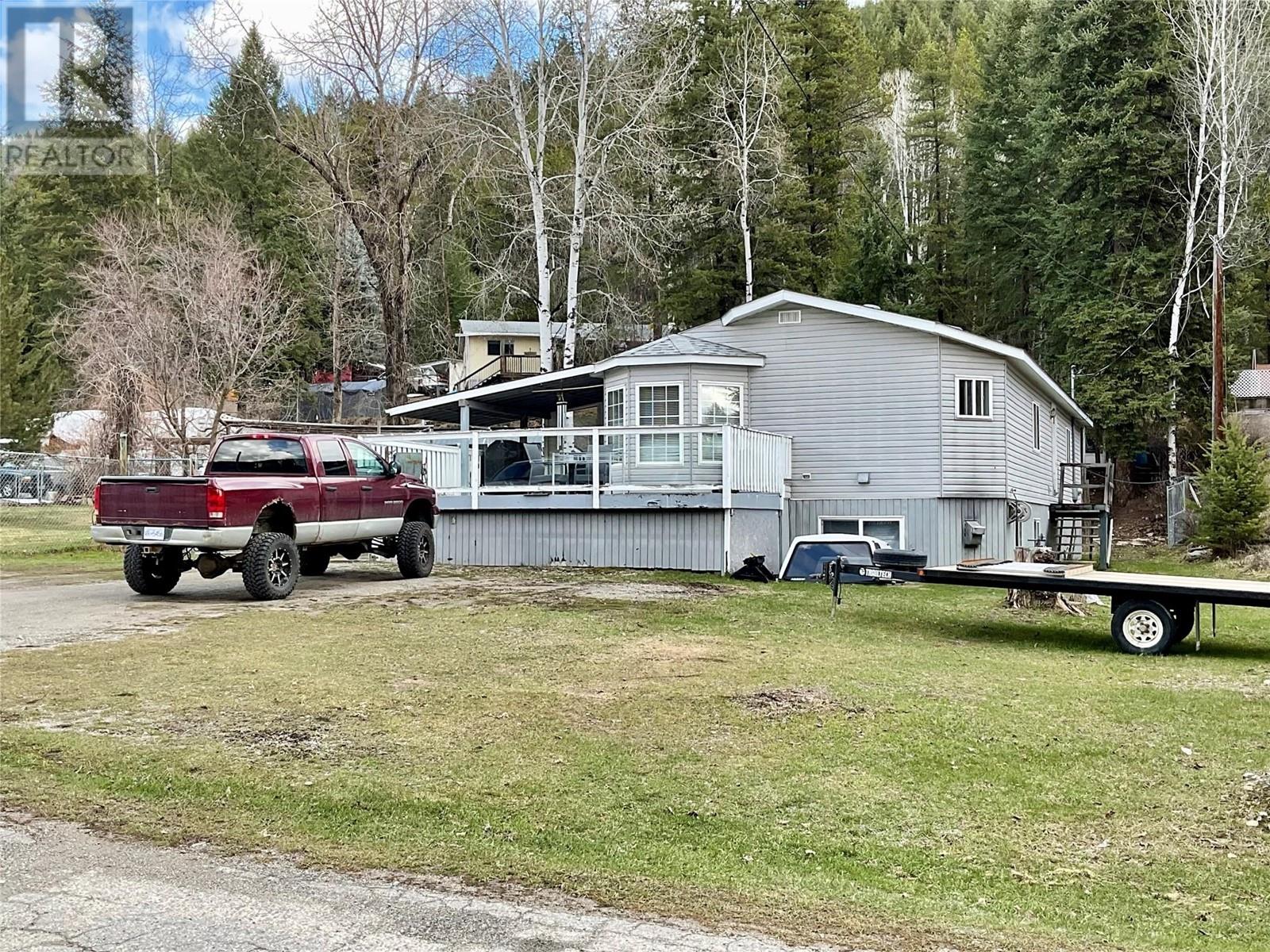 786 Strathmore Ave, Greenwood, BC V0H 1J0