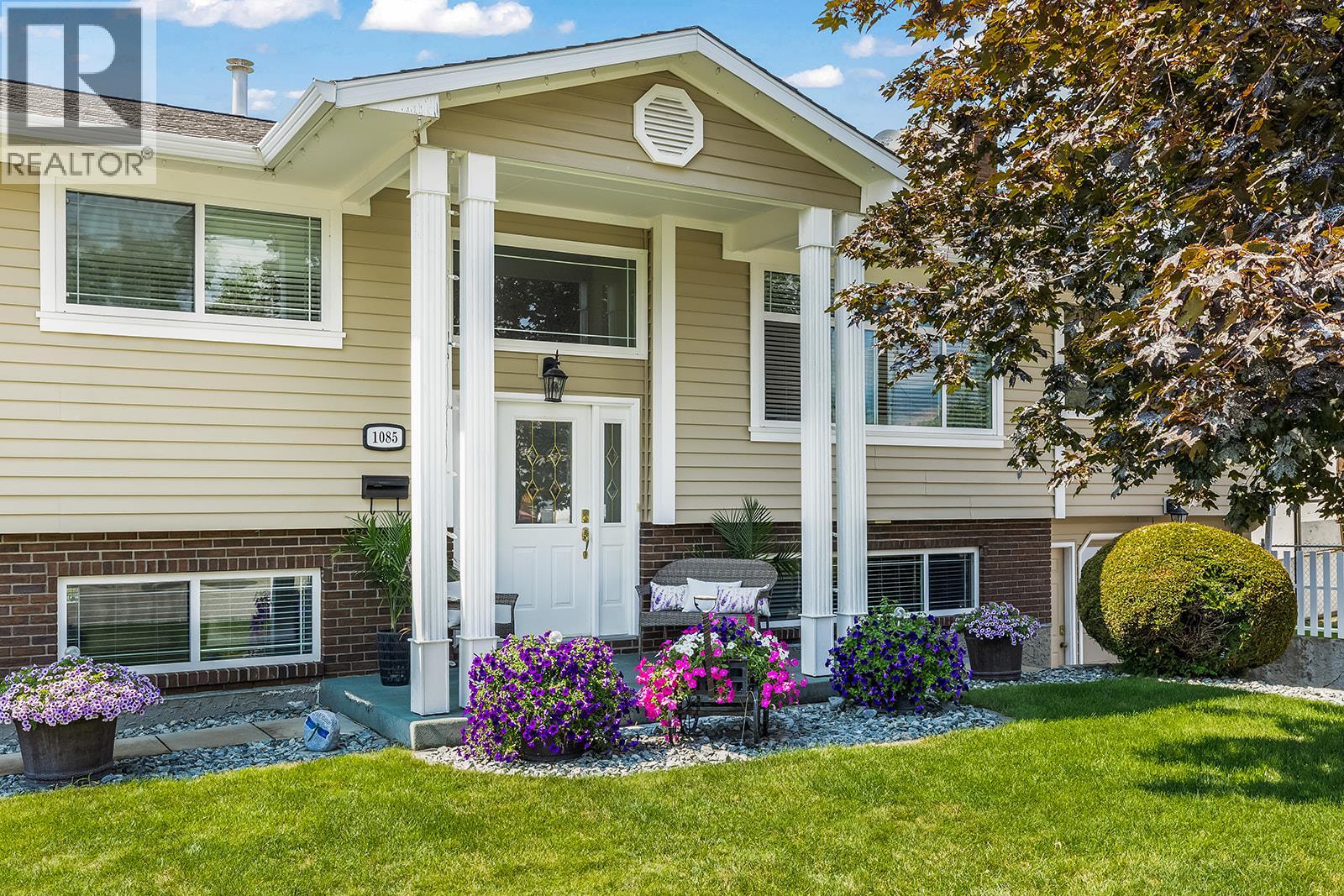 1085 Tamarack Dr, Kelowna, BC V1X 1E3
