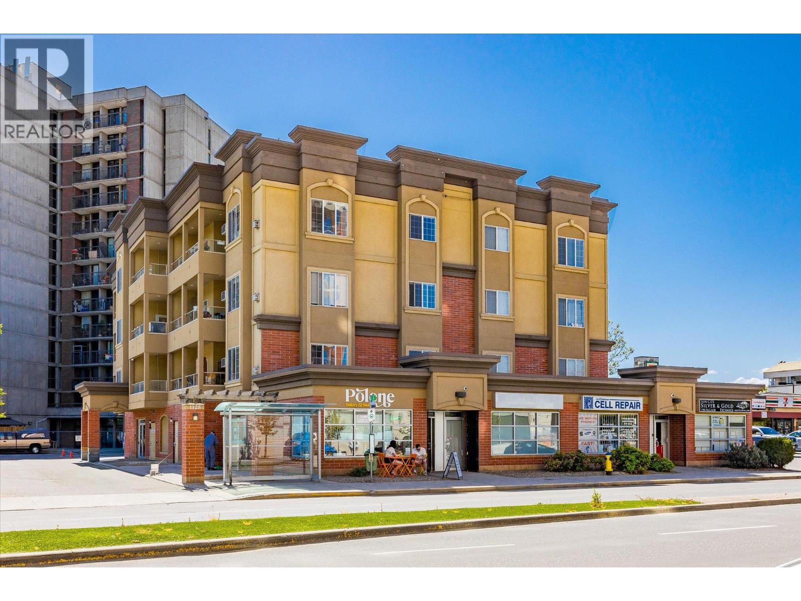 1125 Bernard Avenue Unit 204, Kelowna, BC V1Y 6R3