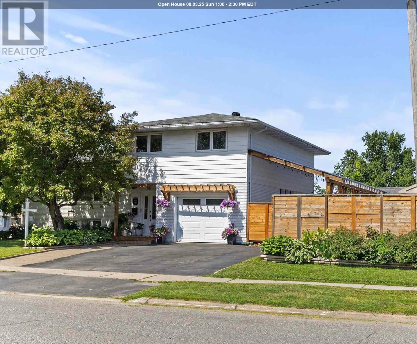 933 North St, Sault Ste. Marie, ON P6B 5W8