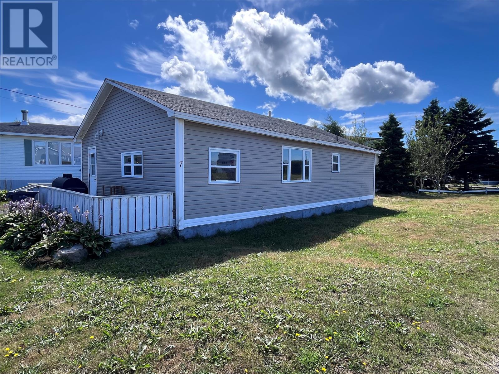 7 W Street Ext, Grand Bank, NL A0E 1W0