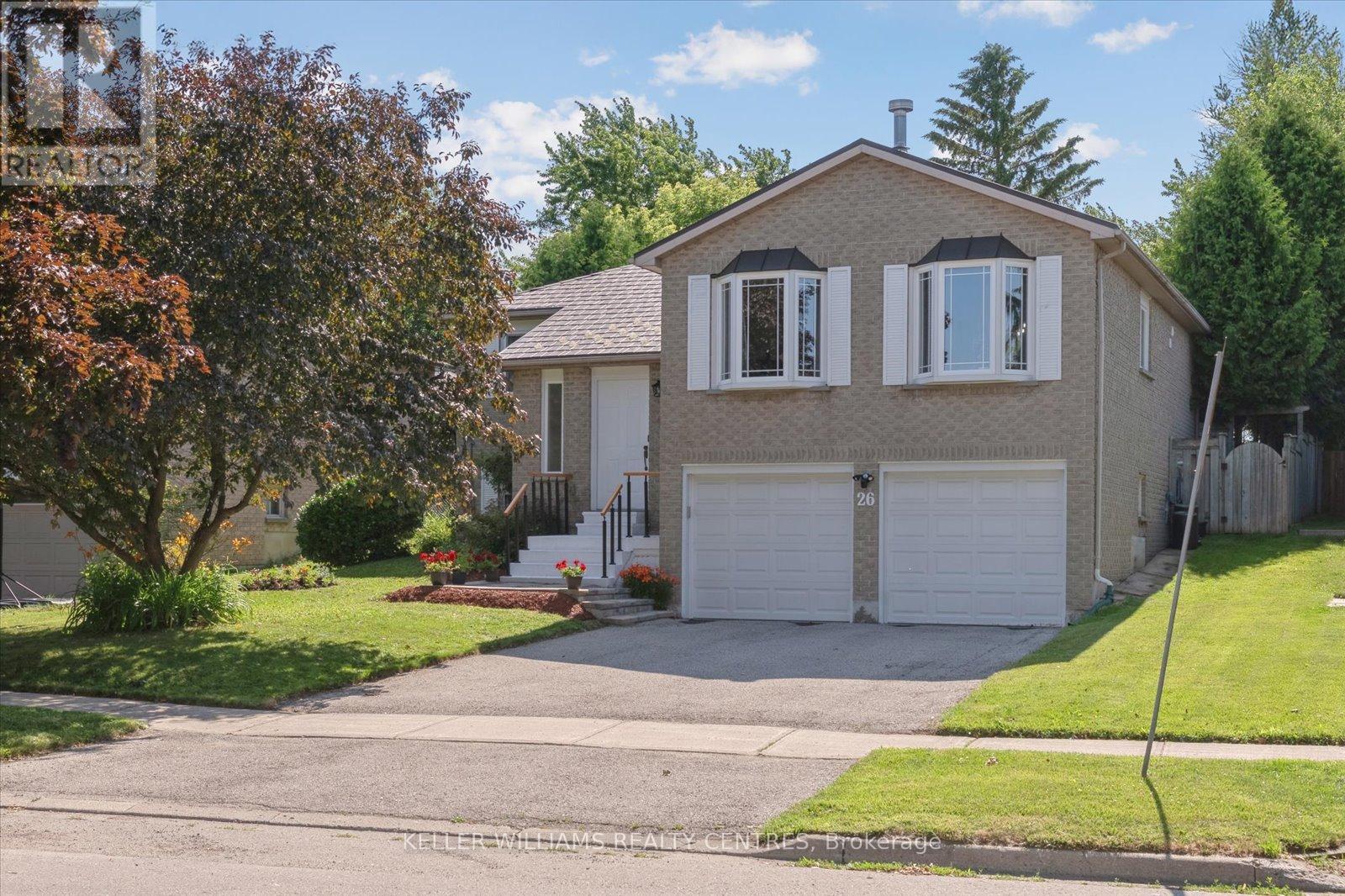 26 Stonehill Blvd, East Gwillimbury, ON L9N 1E3