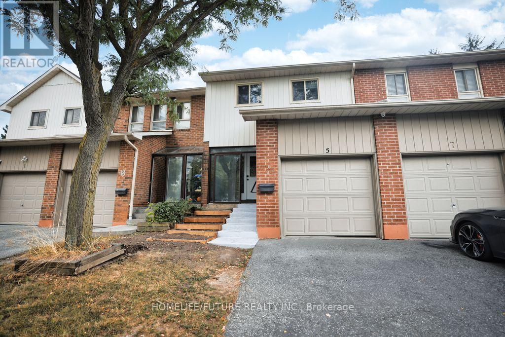5 34 Dundalk Dr, Toronto, ON M1P 4S3
