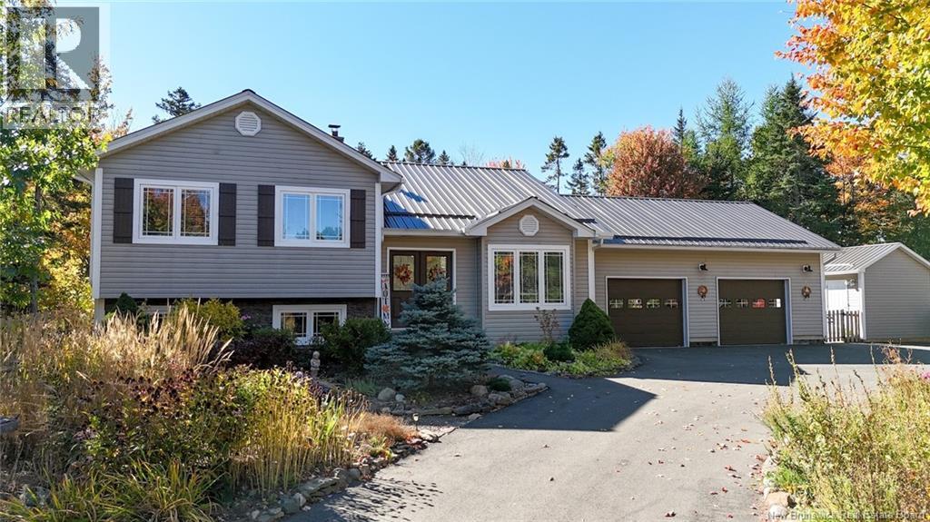 12 Nelson Dr, Nasonworth, NB E3C 1M2