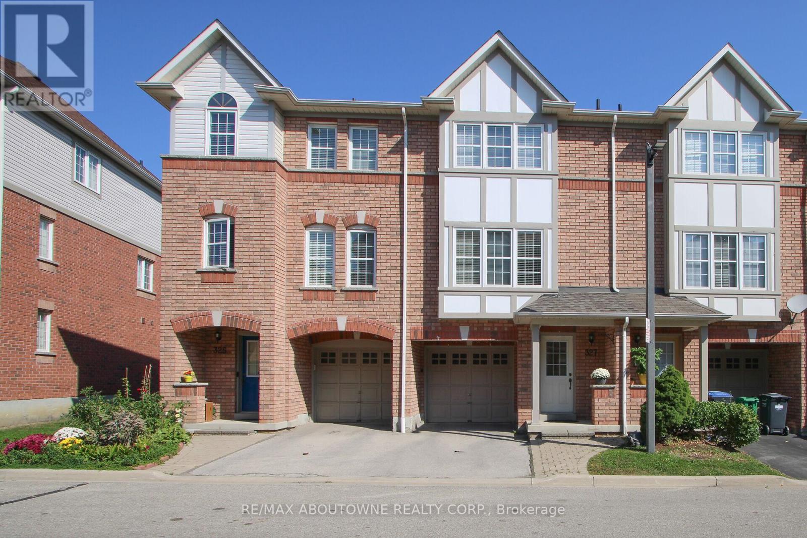 327 3030 Breakwater Ct, Mississauga, ON L5B 4P1