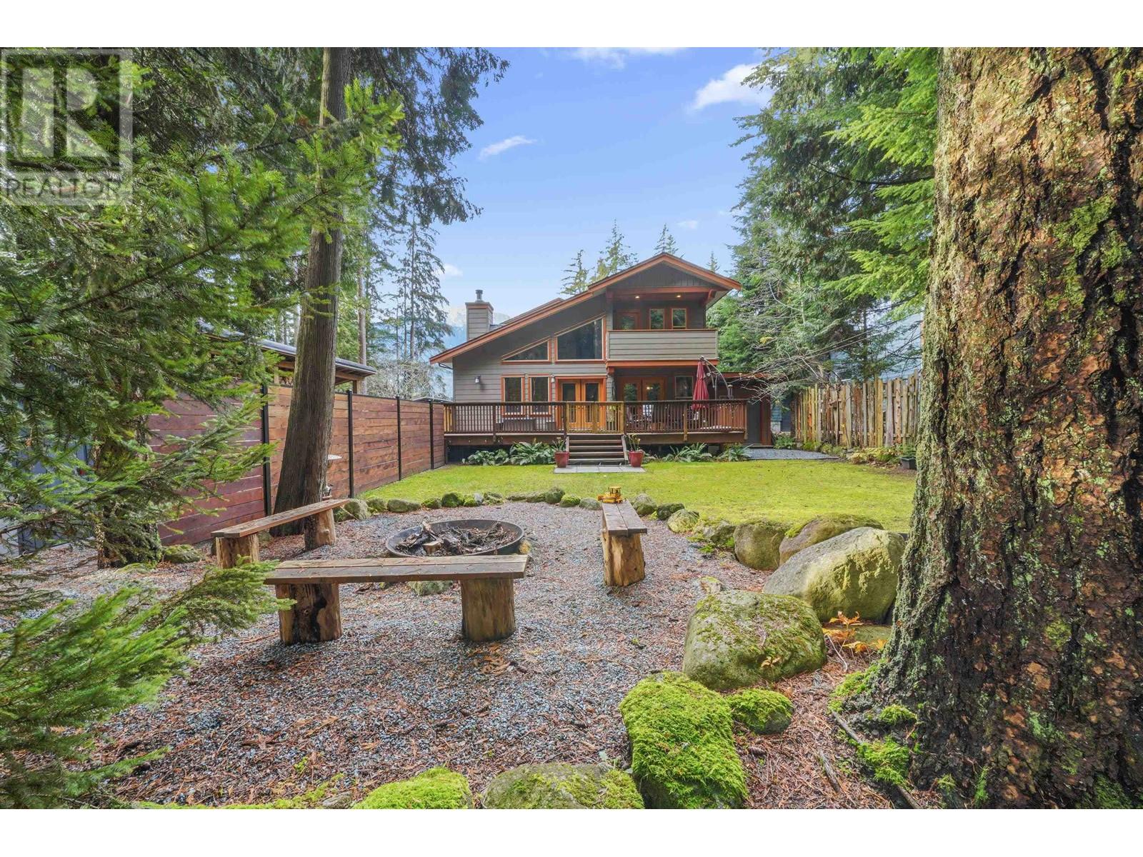 1782 Depot Rd, Squamish, BC V0N 1T0
