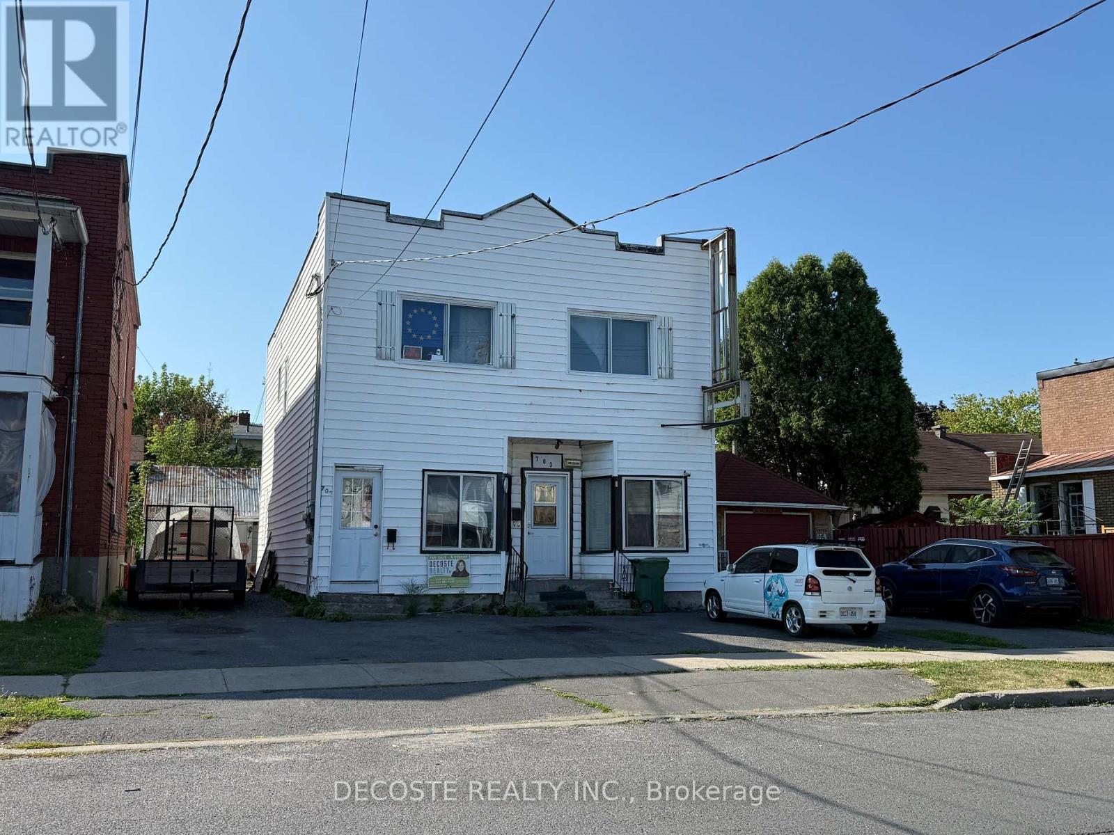 703-705 First St E, Cornwall, ON K6H 1M3
