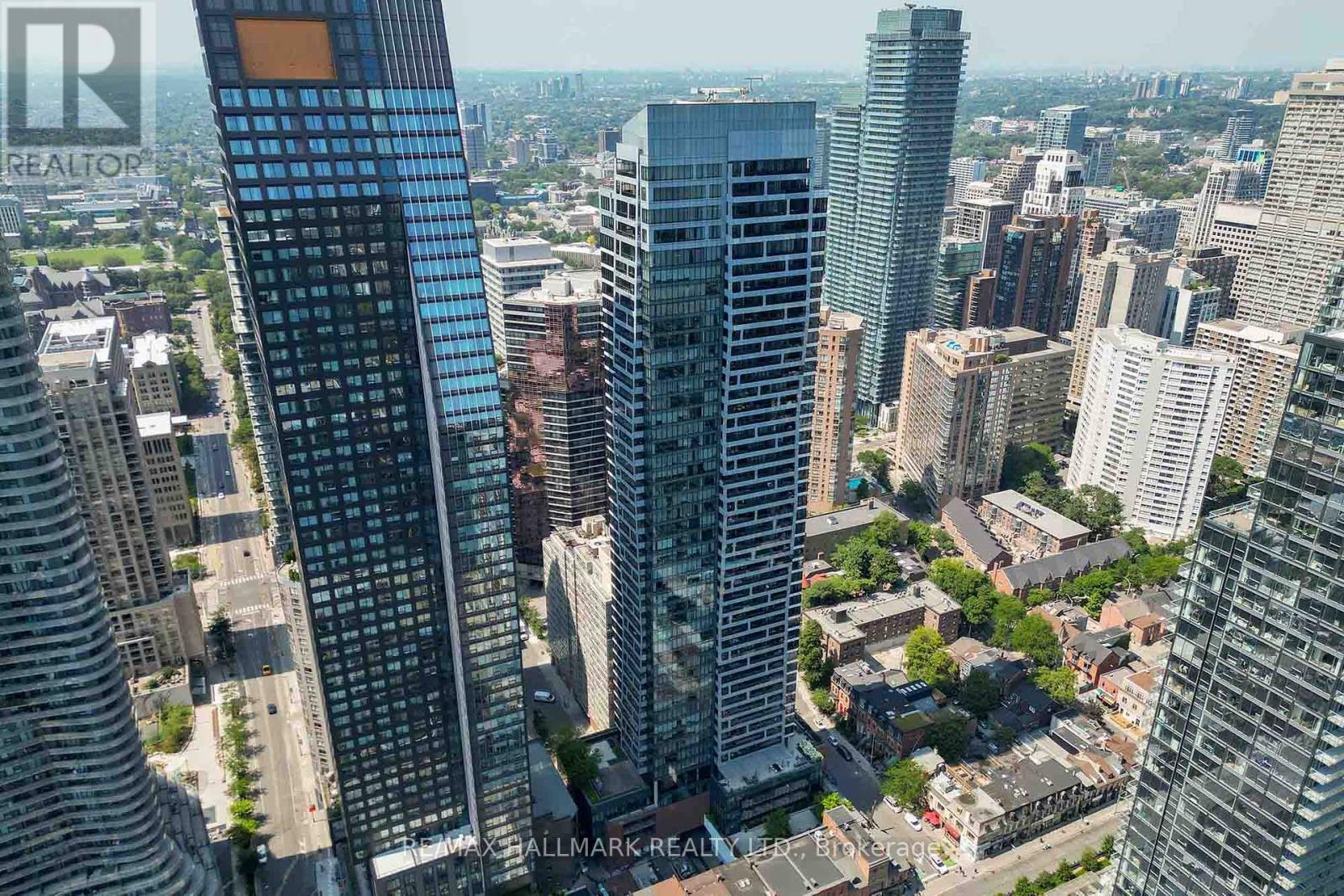2611 5 St Joseph St St, Toronto, ON M4Y 1Z3