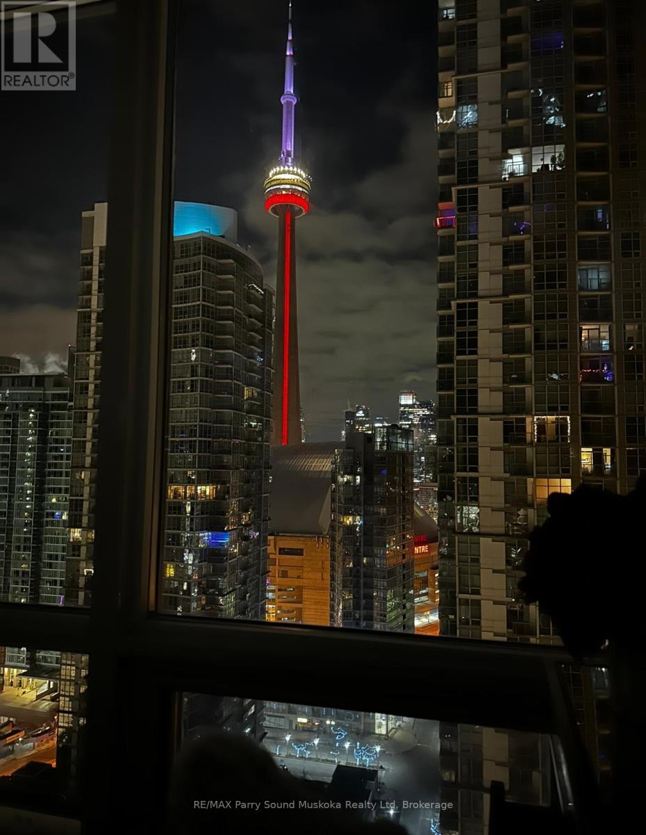 11 Brunel Ct, Toronto, ON M5V 3Y3