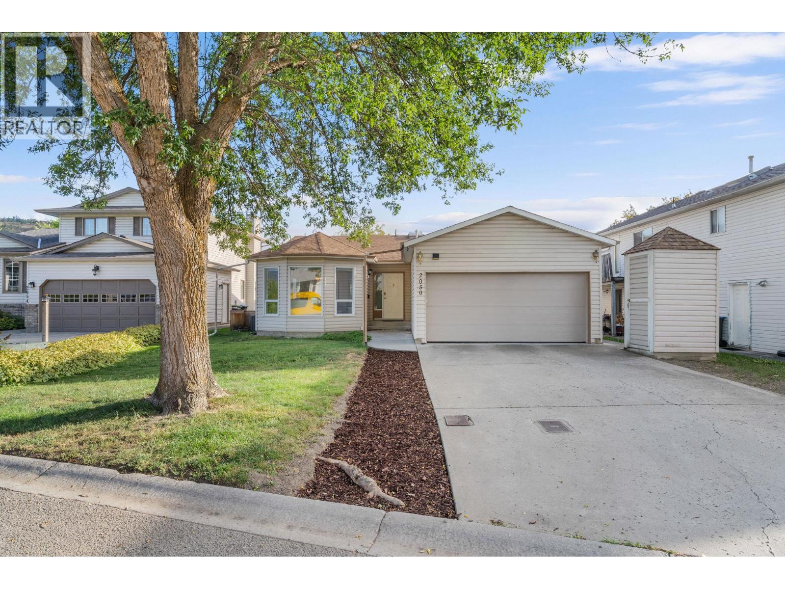 2050 Zinnia Rd, Kelowna, BC V1V 1P5
