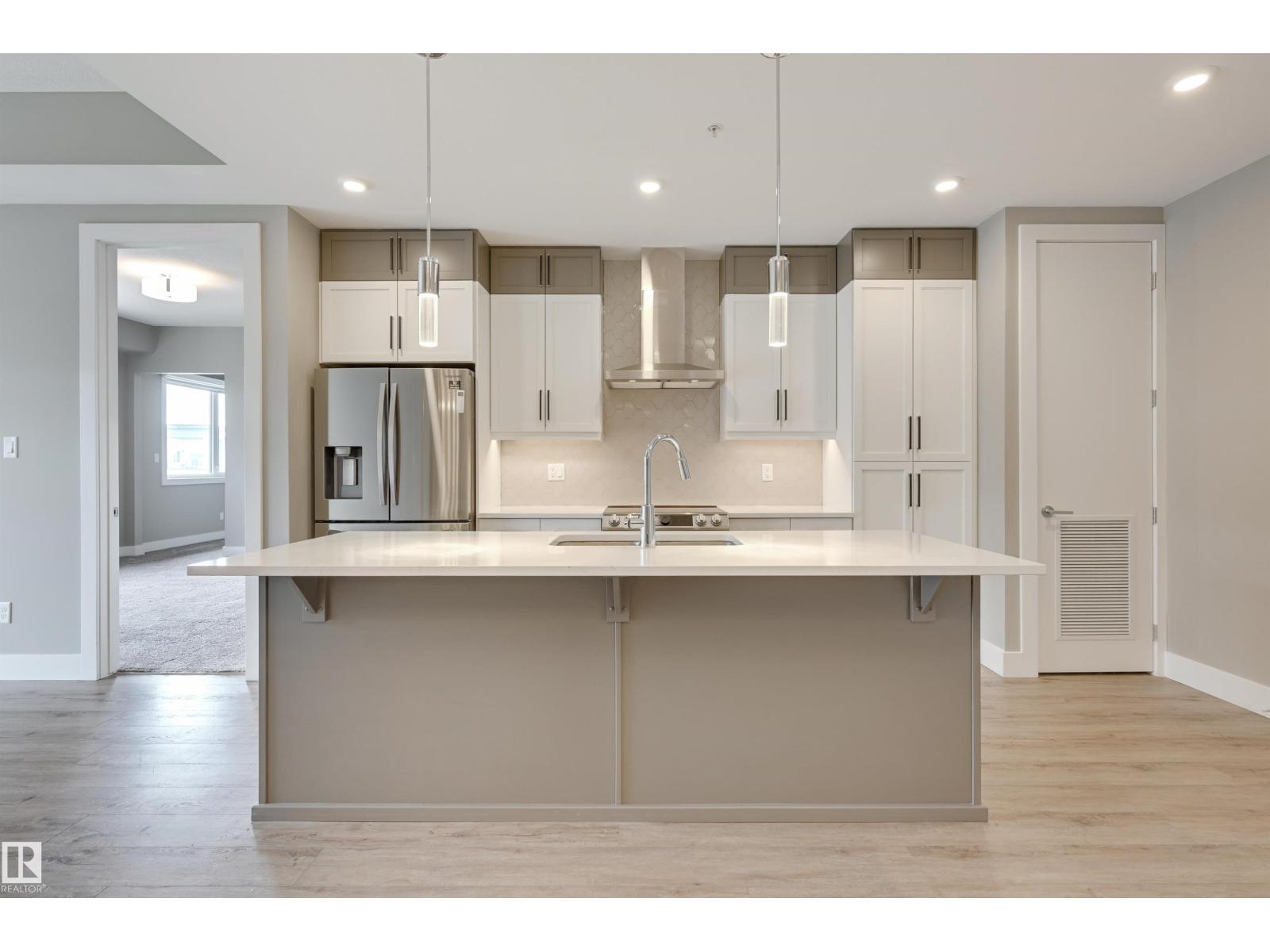 528 Griesbach Parade Northwest #406, Edmonton, AB T5E 6X2