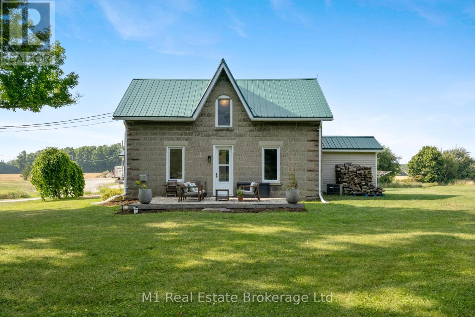 8420 Sixth Line, Wellington North, ON N0G 2E0