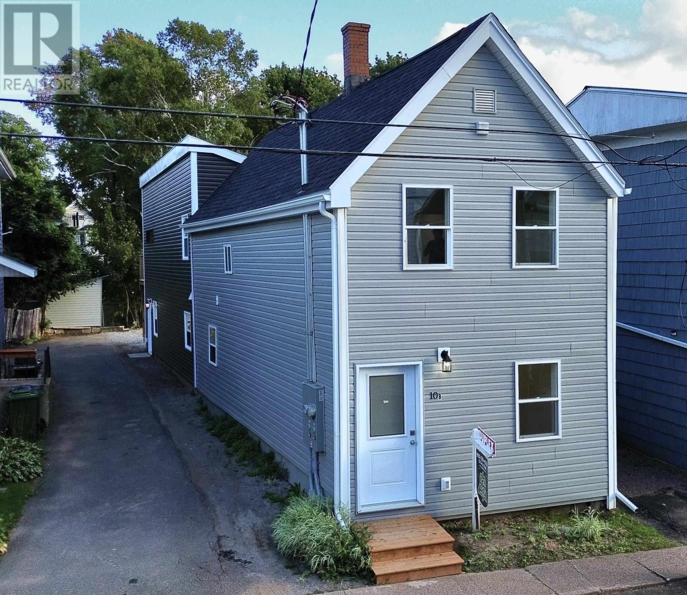 10 Chestnut St, Charlottetown, PE C1A 5R1