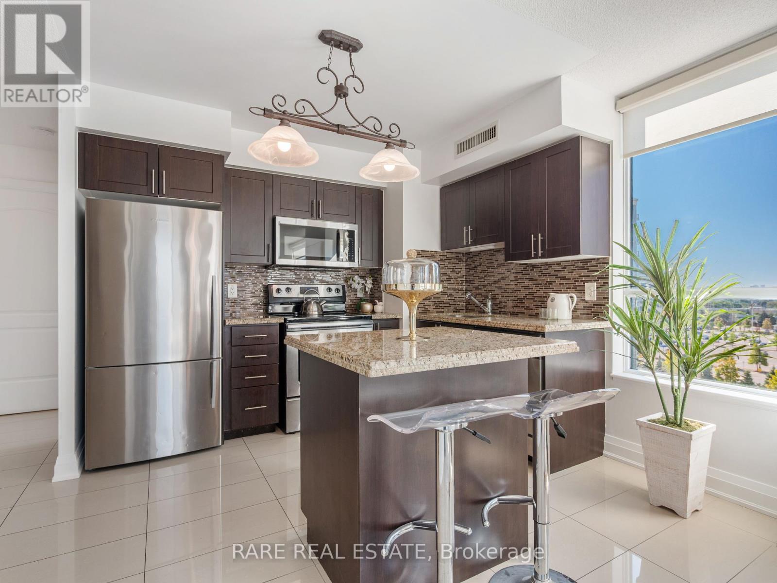 908 20 North Park Rd, Vaughan, ON L4J 0G7